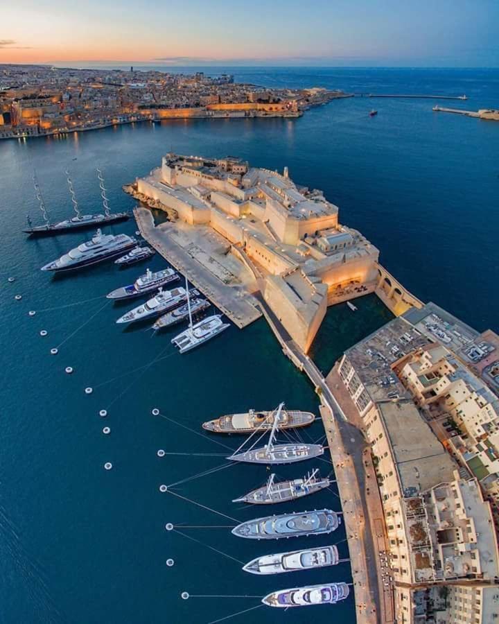 Casa Maria Tereza Bed & Breakfast Cospicua Bagian luar foto